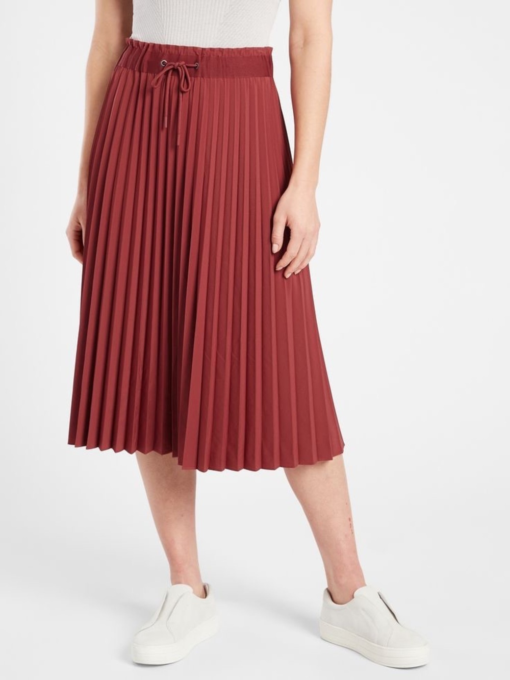Athleta Hayes Burgundy Pleated Pull On Midi Skirt Women’s Small